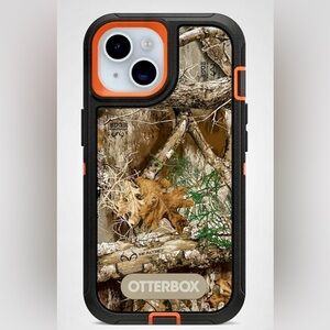 OTTERBOX Defender iPhone 15 Case